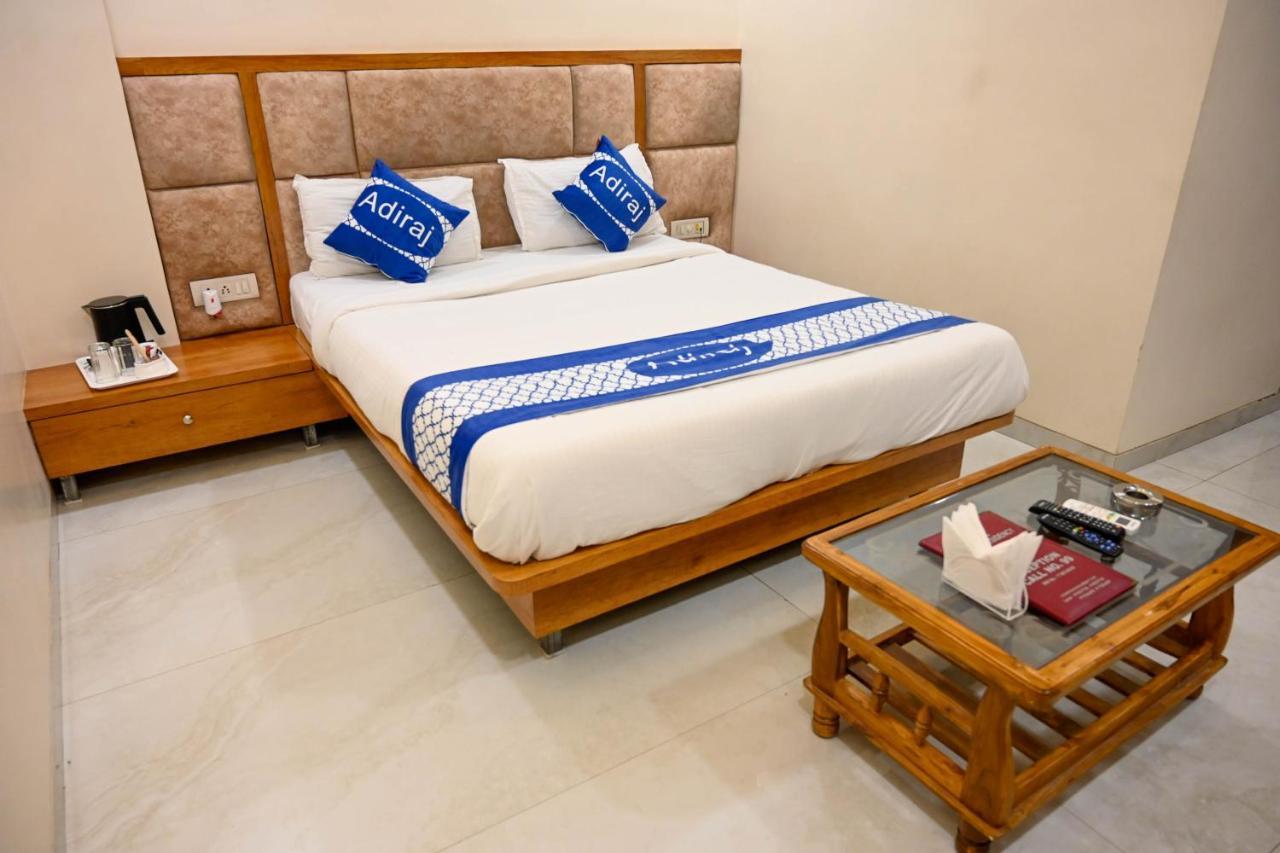 Hotel Adiraj Residency Navi Mumbai Exterior foto