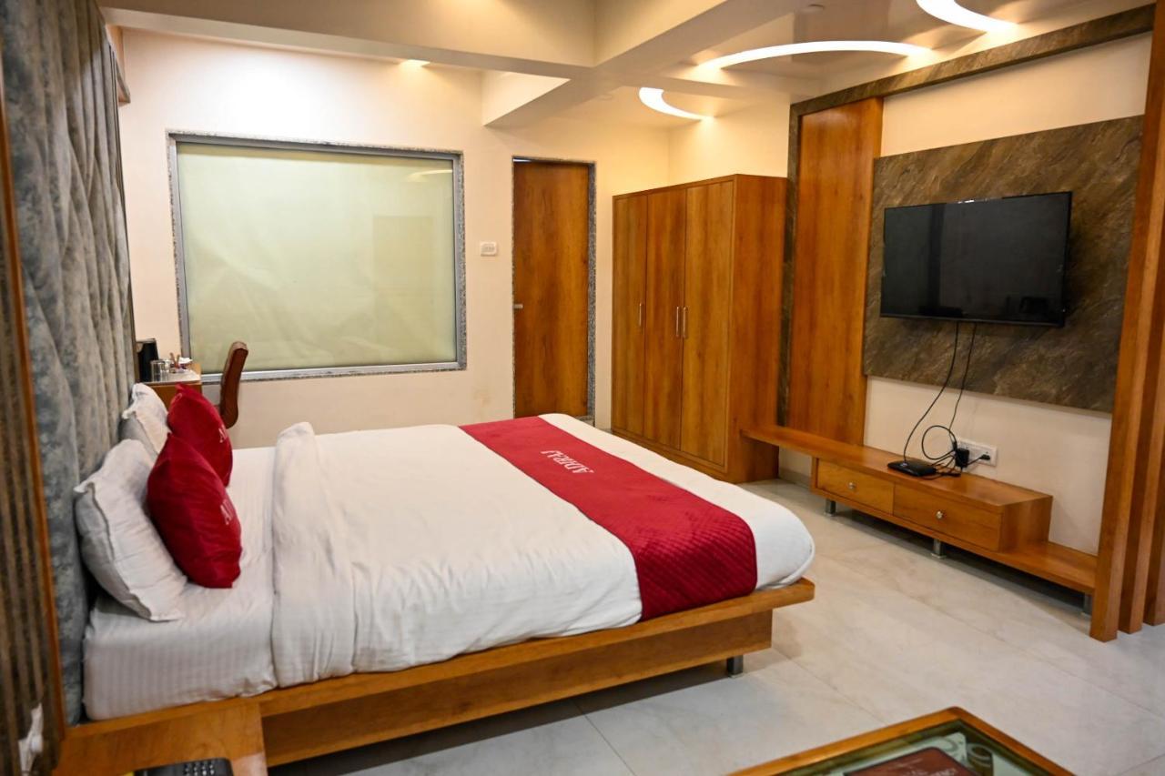 Hotel Adiraj Residency Navi Mumbai Exterior foto