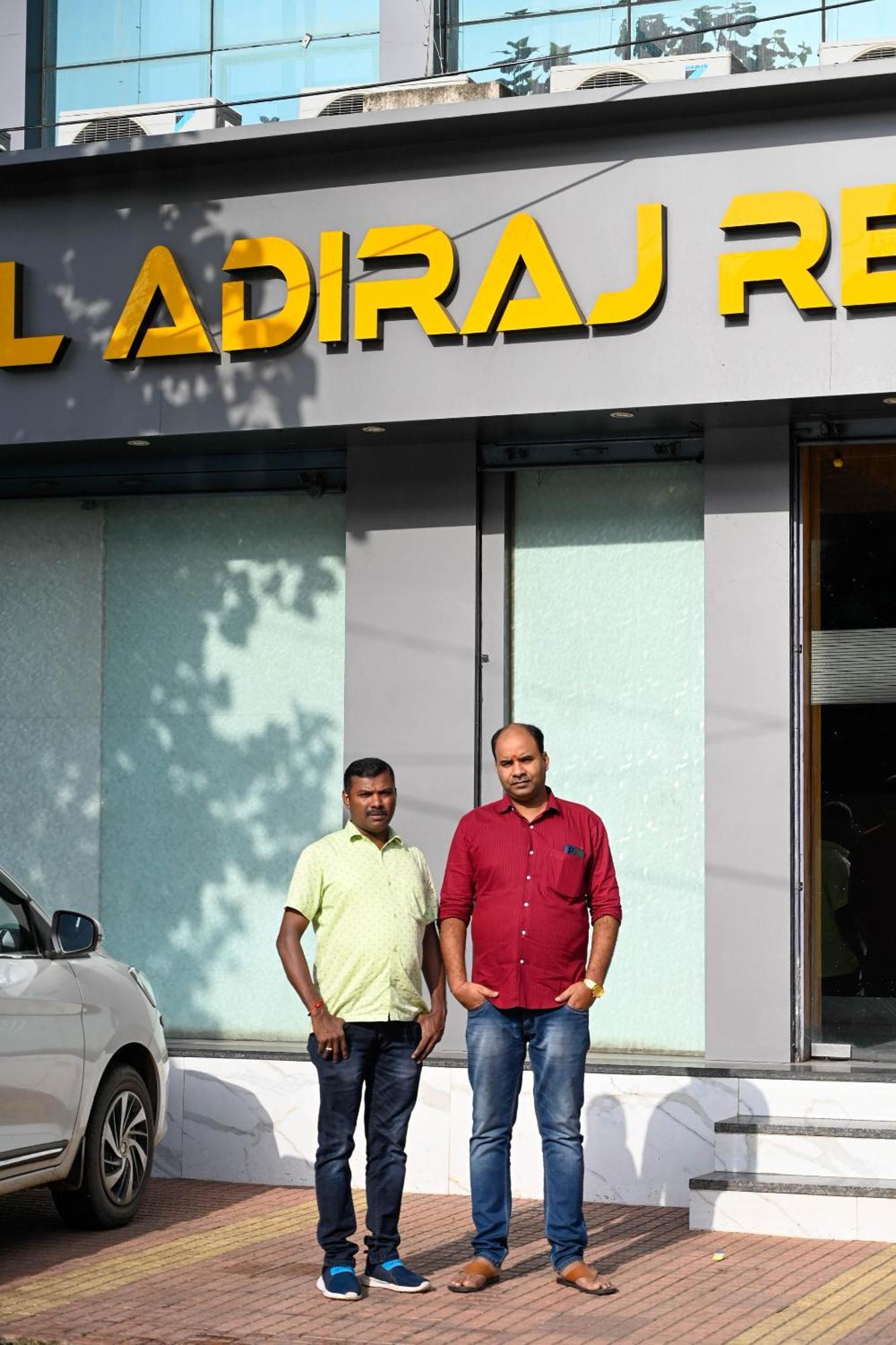 Hotel Adiraj Residency Navi Mumbai Exterior foto